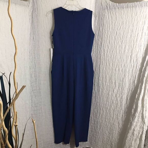 Calvin Klein NWT Cut-Out Scuba Crepe Keyhole Jumpsuit Size 4 - Picture 4 of 12